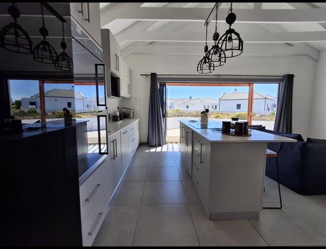 3 BEDROOM HOUSE FOR SALE IN SHELLEY POINT